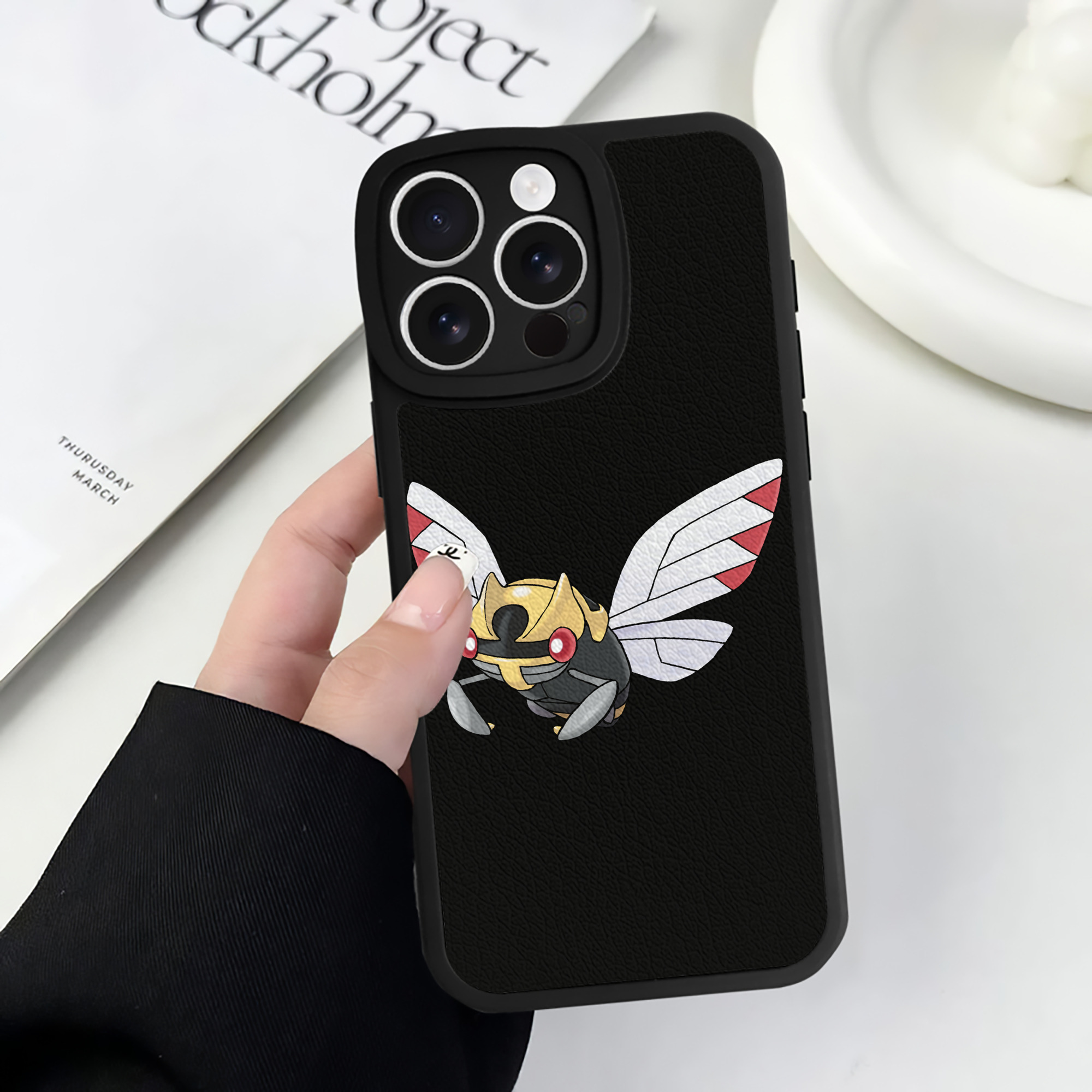 （画像用） ポケットモンスター Pokémon 【iPhone 16シリーズ対応】シリコンスマホケース（レザー調） 材質：シリコン